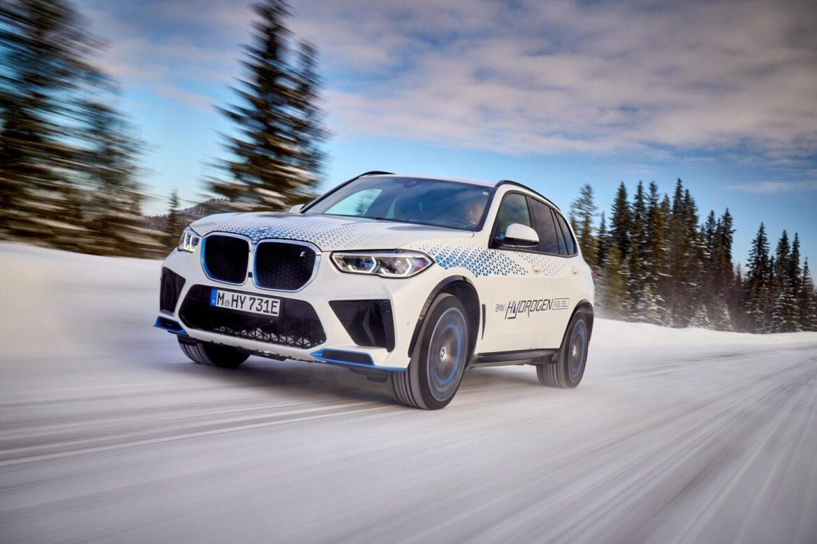 Garrett-Motion-BMW-iX5 Garrett's Next-Generation Electric Compressor Technology Debuts in Hydrogen Fuel Cell Vehicle